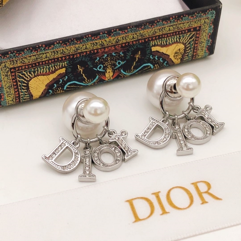 chr1st1an D10r earrings